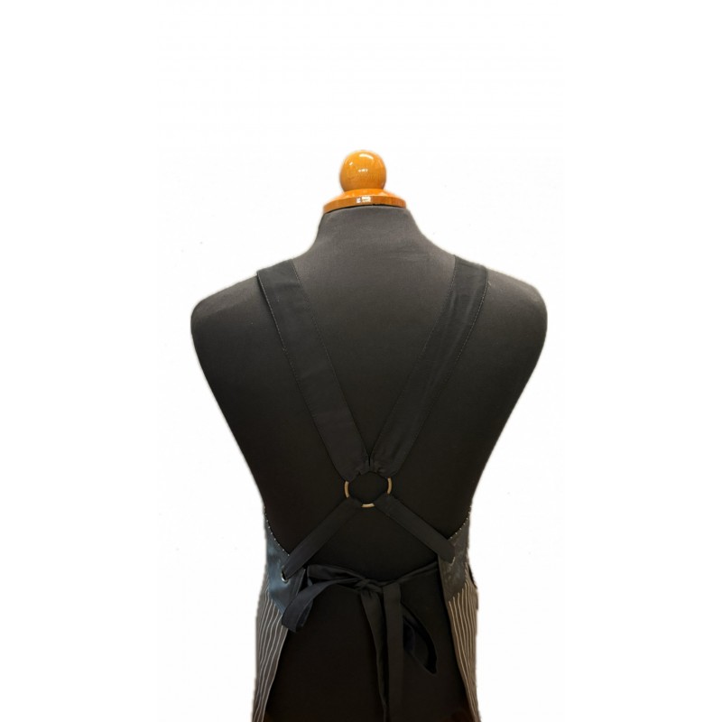 ΠΟΔΙΑ ΧΙΑΣΤΙ ΜΕ ΧΟΝΤΡΟ ΥΦΑΣΜΑ ΚΑΦΕ ΜΕ ΛΕΥΚΗ ΡΙΓΑ ΚΑΙ ΤΣΕΠΕΣ