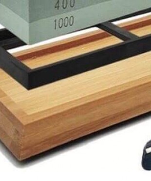 RW006-ΔΙΠΛΗ ΠΕΤΡΑ ΓΙΑ ΑΚΟΝΙΣΜΑ- DOUBLE SIDED SHARPENING STONE WOODEN HOLDER 400/1000